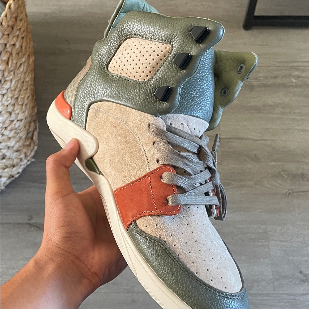 Elphi Tan / Olive / Camel